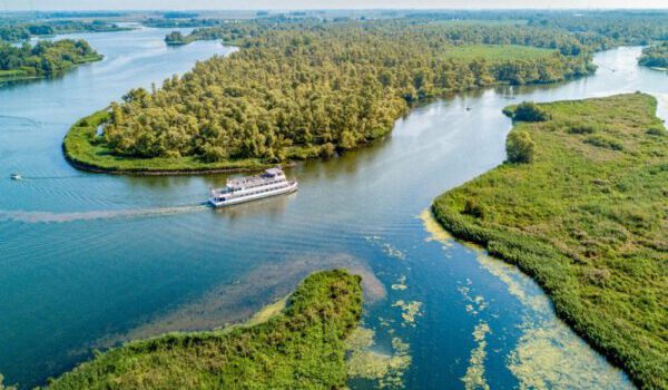 Je bekijkt nu Rondvaart door de Biesbosch
